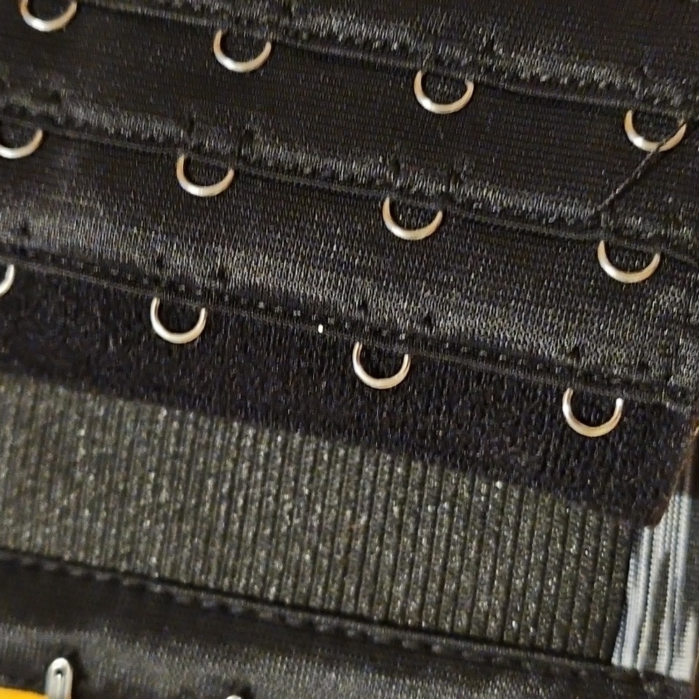 Compression - Binding Bra Top - Picture 5 of 9